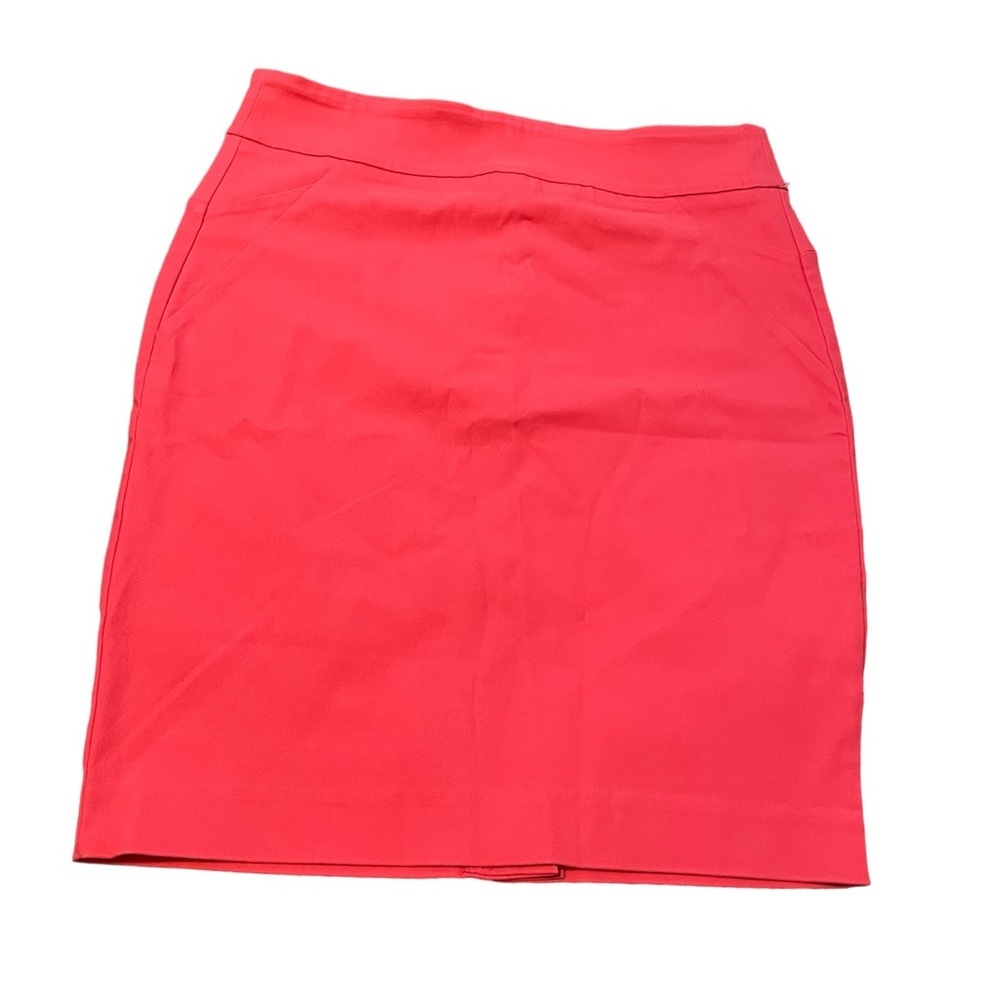 Rw&co Skirt in Coral color- Size Medium - Stretch NWT